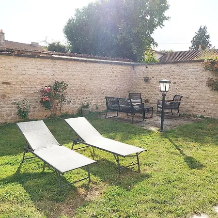 Apartment La Matours