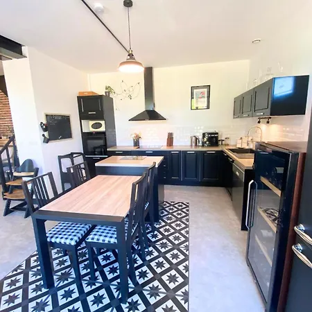La Matours Apartment