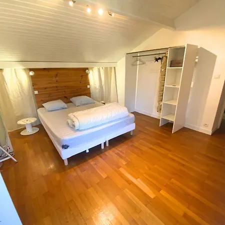 Apartment La Matours